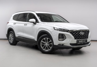 Подержанный автомобиль Hyundai Santa Fe 2019 года (3 фото)