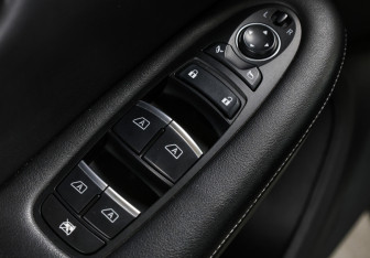 Подержанный автомобиль Infiniti QX50 2018 года (22 фото)
