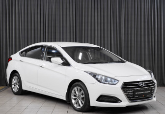 Подержанный автомобиль Hyundai i40 Sedan 2015 года (3 фото)