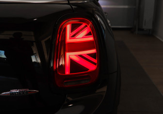 Подержанный автомобиль MINI Hatch 2021 года (28 фото)