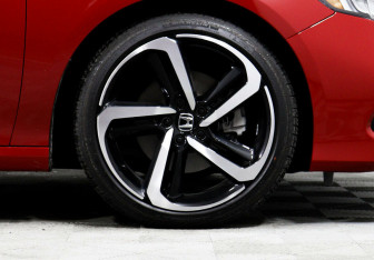 Подержанный автомобиль Honda Accord Sedan 2021 года (8 фото)