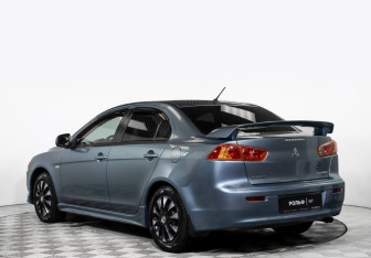 Подержанный автомобиль Mitsubishi Lancer Sedan 2007 года (7 фото)