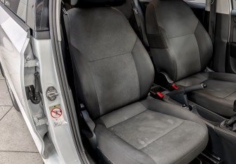 Подержанный автомобиль Skoda Rapid Liftback 2019 года (22 фото)