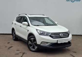 Подержанный автомобиль DongFeng AX7 2019 года (3 фото)
