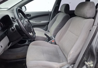 Подержанный автомобиль Chevrolet Lacetti Wagon 2010 года (10 фото)