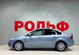 Подержанный автомобиль Ford Focus Sedan 2008 года (6 фото)