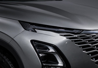 Подержанный автомобиль Omoda C5 2023 года (16 фото)