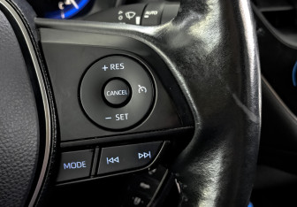 Подержанный автомобиль Toyota Corolla Sedan 2020 года (28 фото)
