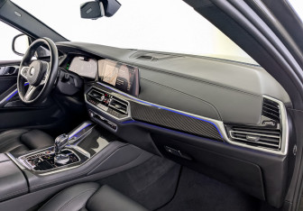 Подержанный автомобиль BMW X6 2020 года (11 фото)