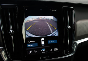 Подержанный автомобиль Volvo S90 2021 года (18 фото)