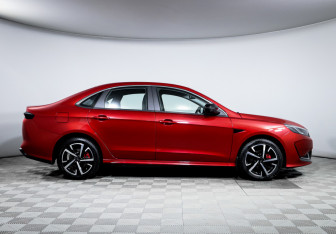 Подержанный автомобиль Kaiyi E5 2023 года (4 фото)