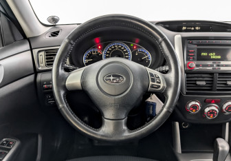 Подержанный автомобиль Subaru Forester Suv 2011 года (21 фото)