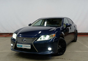 Подержанный автомобиль Lexus ES 2014 года (1 фото)