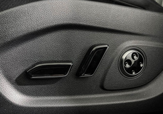 Подержанный автомобиль Voyah Free 2023 года (16 фото)