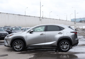Подержанный автомобиль Lexus NX 2019 года (8 фото)