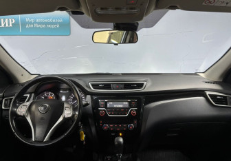 Подержанный автомобиль Nissan Qashqai 2017 года (12 фото)