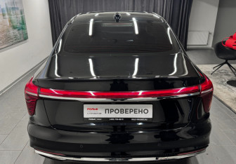 Подержанный автомобиль Hongqi H5 2024 года (5 фото)