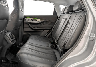 Подержанный автомобиль Exeed RX 2023 года (12 фото)