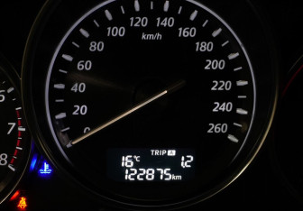 Подержанный автомобиль Mazda CX-5 2014 года (9 фото)