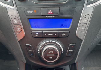 Подержанный автомобиль Hyundai Santa Fe 2013 года (16 фото)