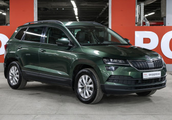 Подержанный автомобиль Skoda Karoq 2020 года (3 фото)