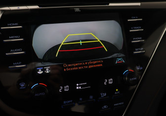 Подержанный автомобиль Toyota Camry Sedan 2018 года (14 фото)