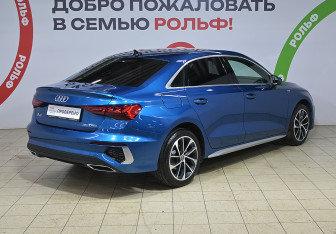 Подержанный автомобиль Audi A3 Sedan 2021 года (4 фото)