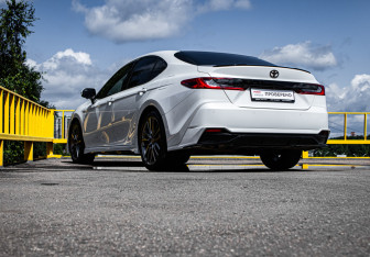 Подержанный автомобиль Toyota Camry Sedan 2025 года (7 фото)