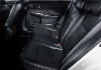 Подержанный автомобиль Toyota Camry Sedan 2013 года (10 фото)