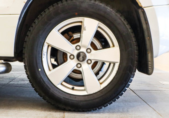 Подержанный автомобиль Suzuki Grand Vitara 2008 года (20 фото)