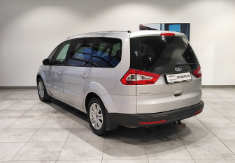 Подержанный автомобиль Ford Galaxy 2011 года (7 фото)