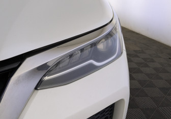 Подержанный автомобиль Toyota Fortuner 2021 года (11 фото)