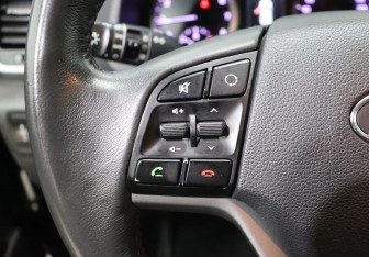 Подержанный автомобиль Hyundai Tucson 2017 года (15 фото)