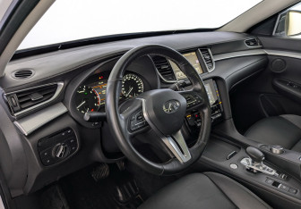 Подержанный автомобиль Infiniti QX50 2019 года (16 фото)