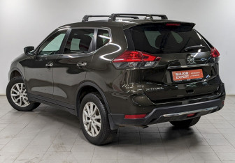 Подержанный автомобиль Nissan X-Trail 2021 года (7 фото)