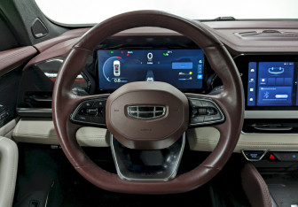 Подержанный автомобиль Geely Monjaro 2023 года (28 фото)