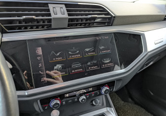 Подержанный автомобиль Audi Q3 Sportback 2020 года (15 фото)