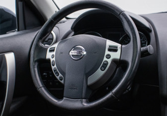 Подержанный автомобиль Nissan Qashqai+2 2012 года (15 фото)