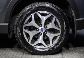 Подержанный автомобиль Subaru Forester Suv 2019 года (27 фото)