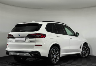 Подержанный автомобиль BMW X5 2020 года (2 фото)