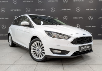 Подержанный автомобиль Ford Focus Hatchback 2018 года (3 фото)