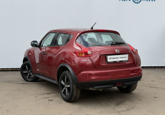 Подержанный автомобиль Nissan Juke 2013 года (7 фото)