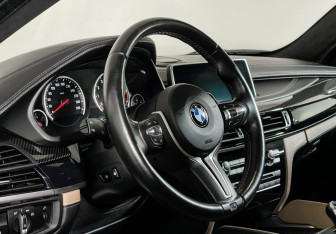 Подержанный автомобиль BMW X6 M 2016 года (11 фото)