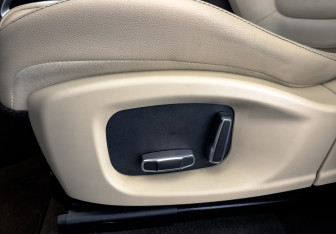 Подержанный автомобиль Jaguar F-Pace 2019 года (26 фото)