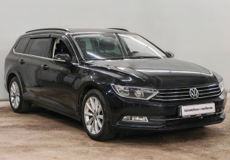 Подержанный автомобиль Volkswagen Passat Wagon 2019 года (3 фото)