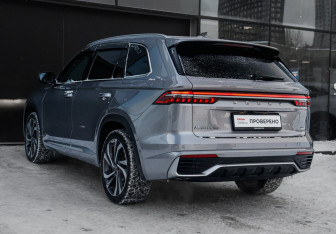 Подержанный автомобиль Geely Monjaro 2023 года (7 фото)