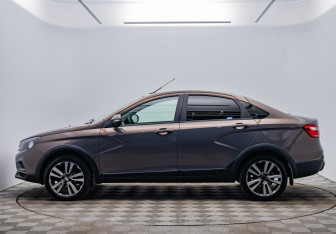Подержанный автомобиль LADA (ВАЗ) Vesta Sedan 2019 года (2 фото)