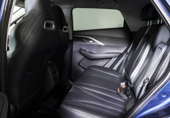 Подержанный автомобиль Omoda C5 2024 года (11 фото)