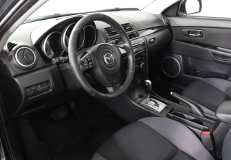 Подержанный автомобиль Mazda 3 Hatchback 2008 года (5 фото)