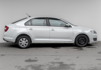 Подержанный автомобиль Skoda Rapid Liftback 2019 года (4 фото)